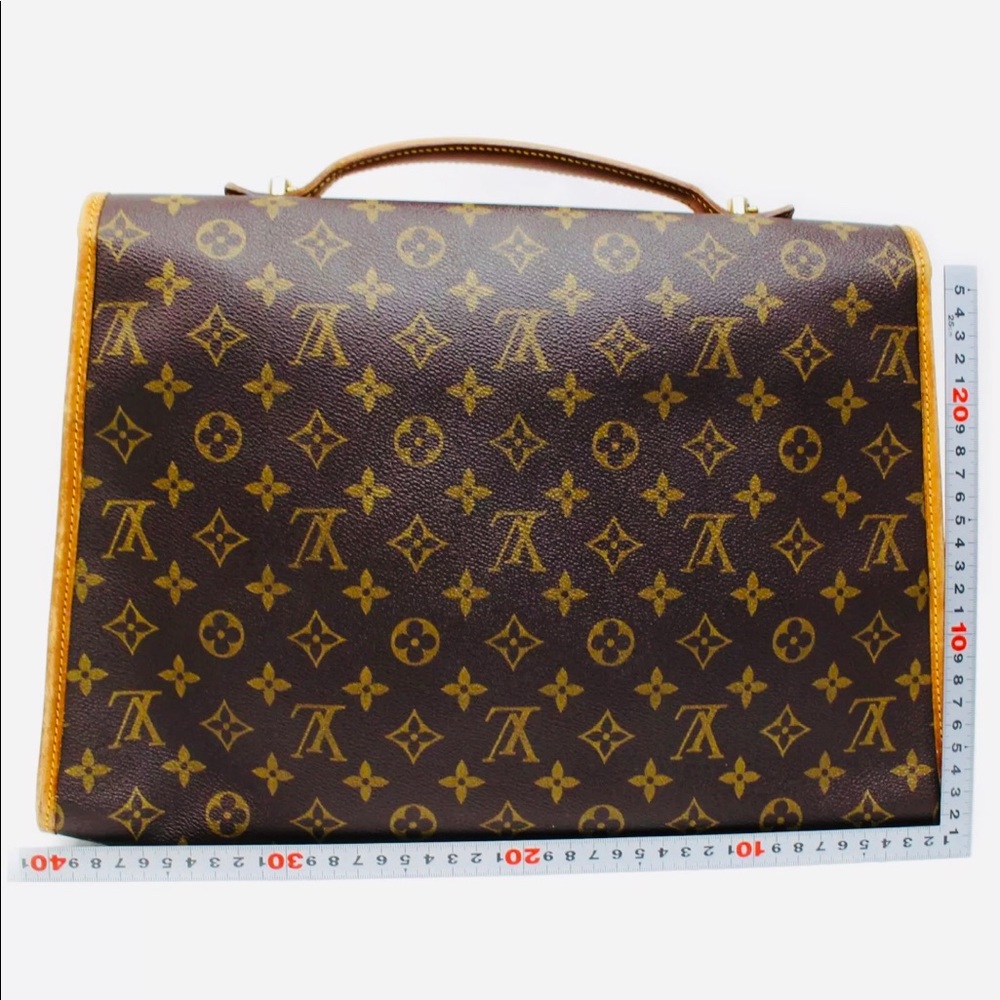 Authentic Louis Vuitton Beverly Business Bag - Picture 10 of 16